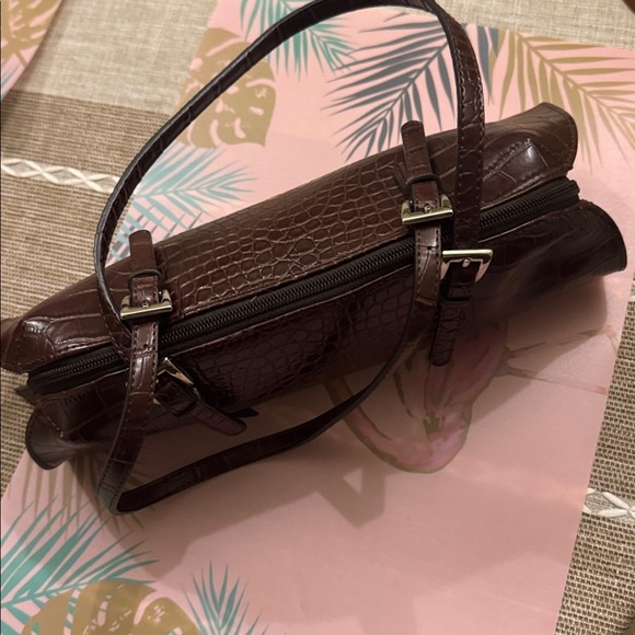 Cutest Baguette ! Bisou Bisou Dark Brown Croc🐊 - Picture 3 of 10